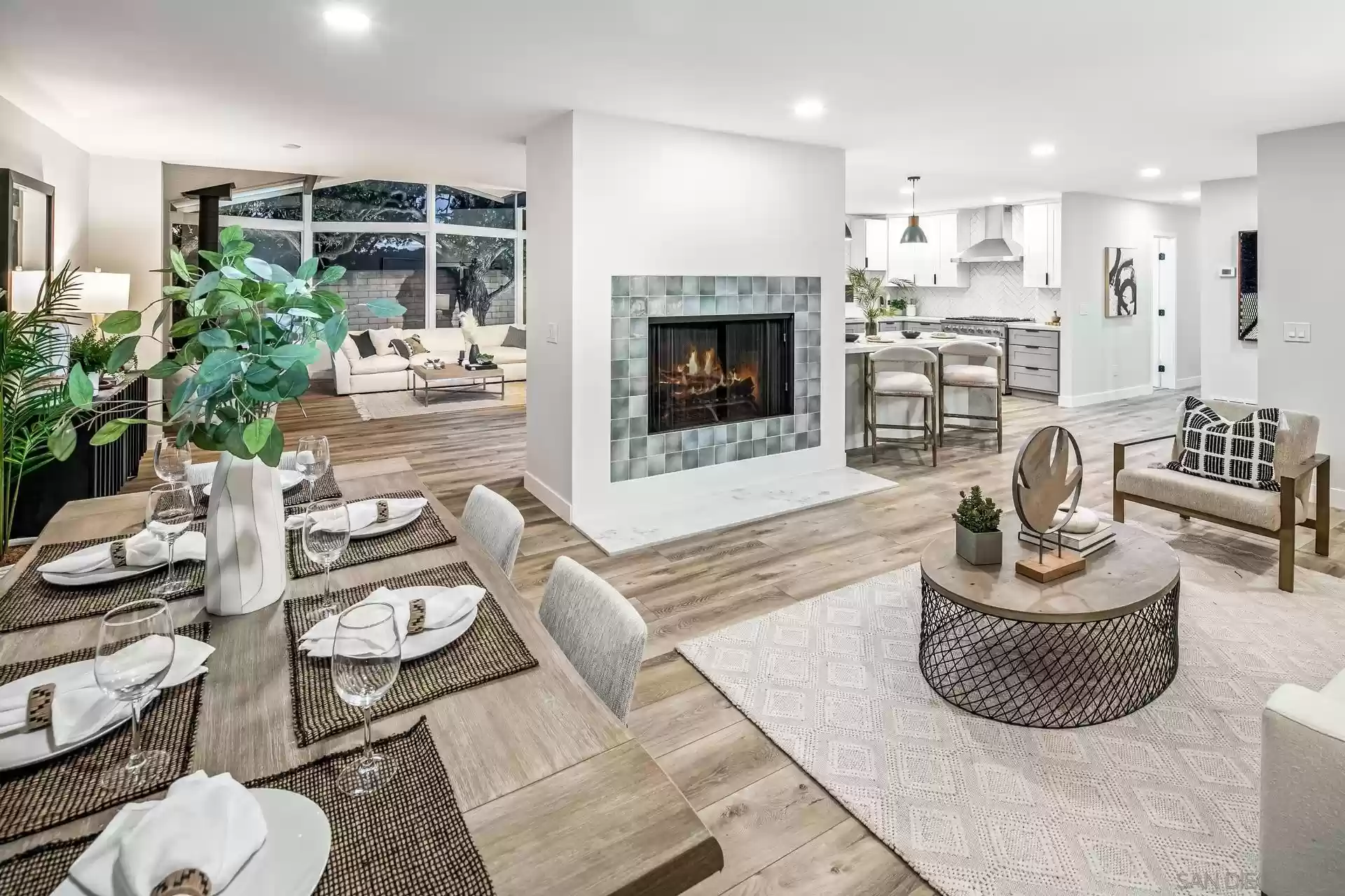 8956-cliffridge-ave8